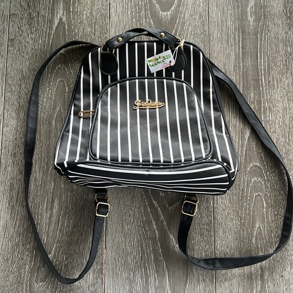Striped Handbag/Backpack - Picture 9 of 9